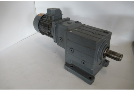 16,1 RPM 0,55 KW - 312 Nm Asmaat 30 mm. Used.